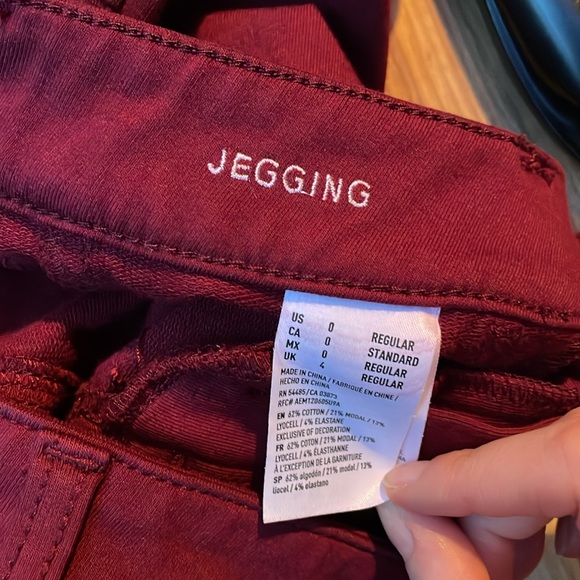 American Eagle burgundy jeggings - Picture 3 of 3